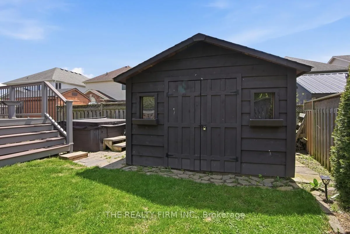 Photo 47 of 2019 Springridge Drive, London, North C — HOMEH