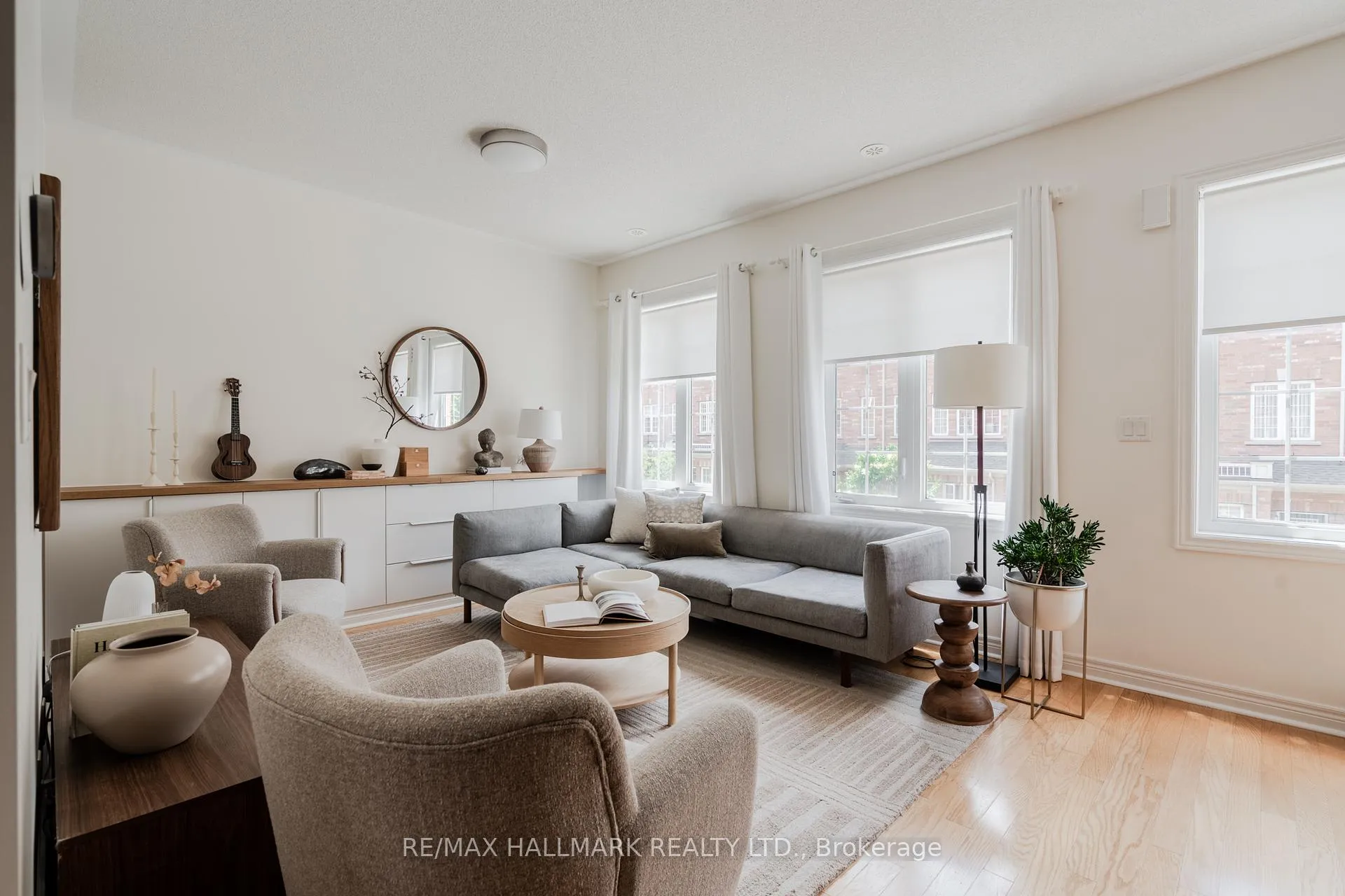 Photo 6 of 31 Carnahan Terrace, Toronto, East End-Danforth — HOMEH
