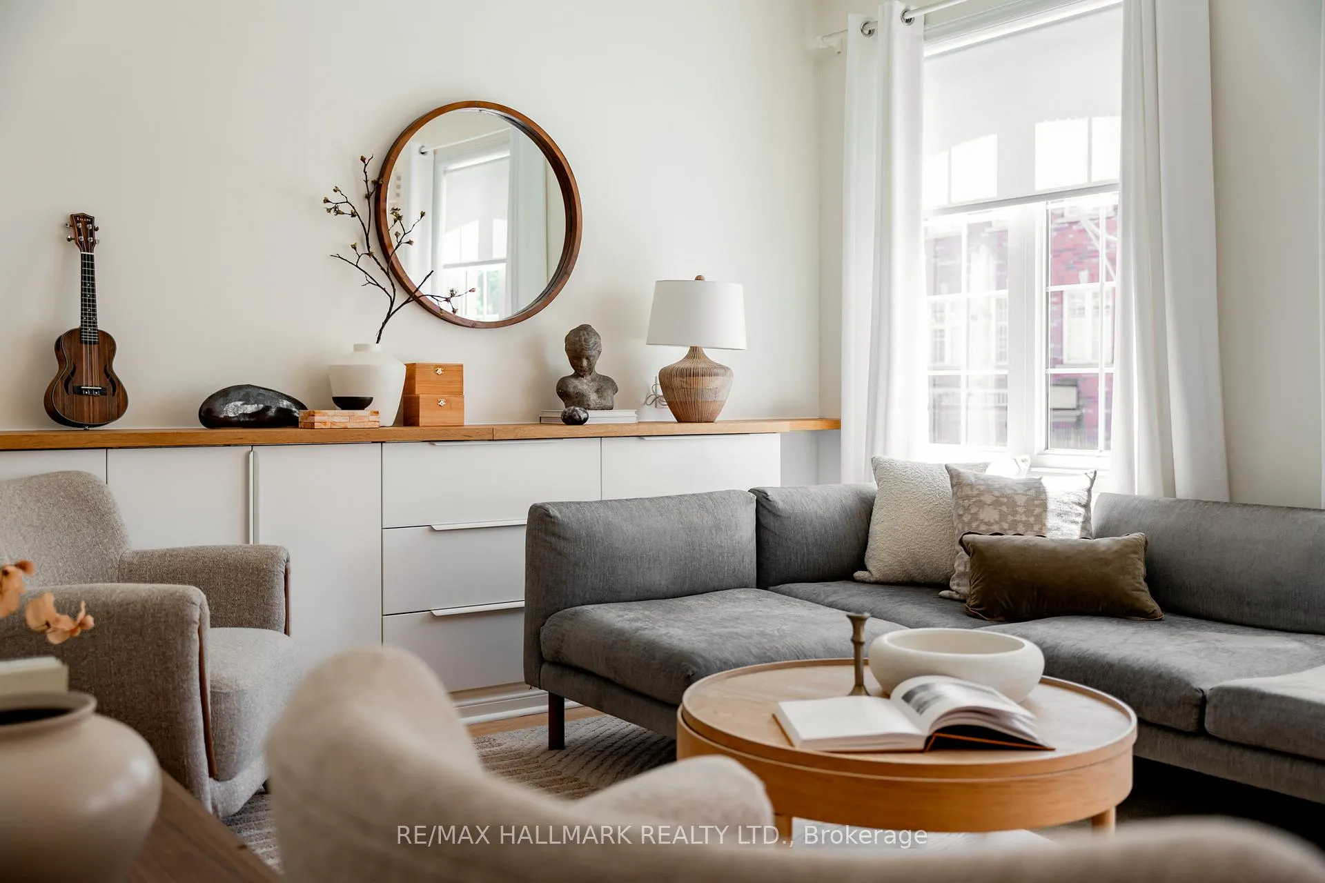 Photo 10 of 31 Carnahan Terrace, Toronto, East End-Danforth — HOMEH