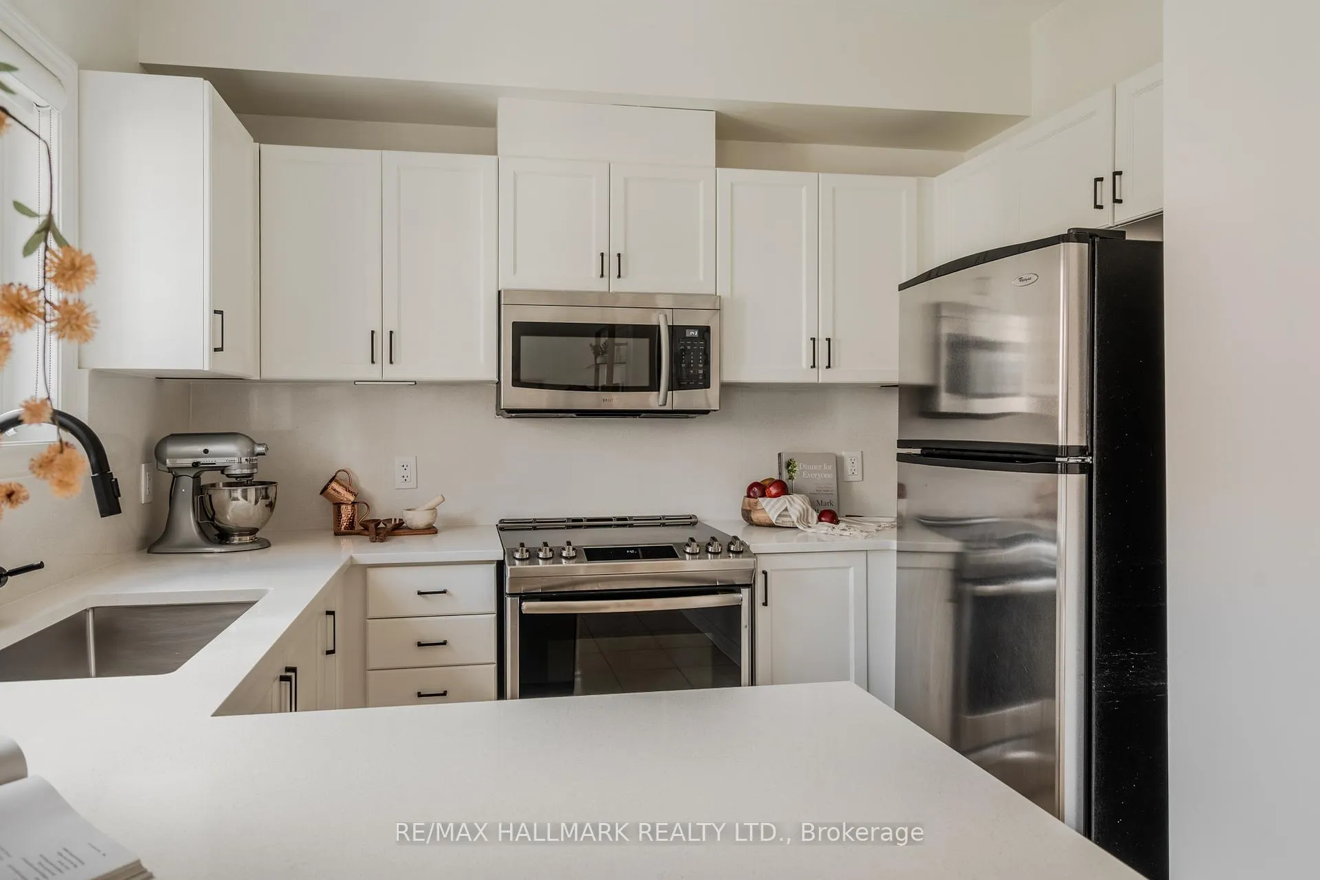 Photo 16 of 31 Carnahan Terrace, Toronto, East End-Danforth — HOMEH