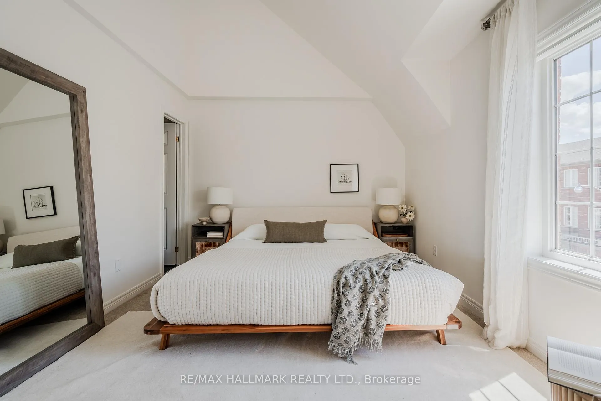 Photo 26 of 31 Carnahan Terrace, Toronto, East End-Danforth — HOMEH