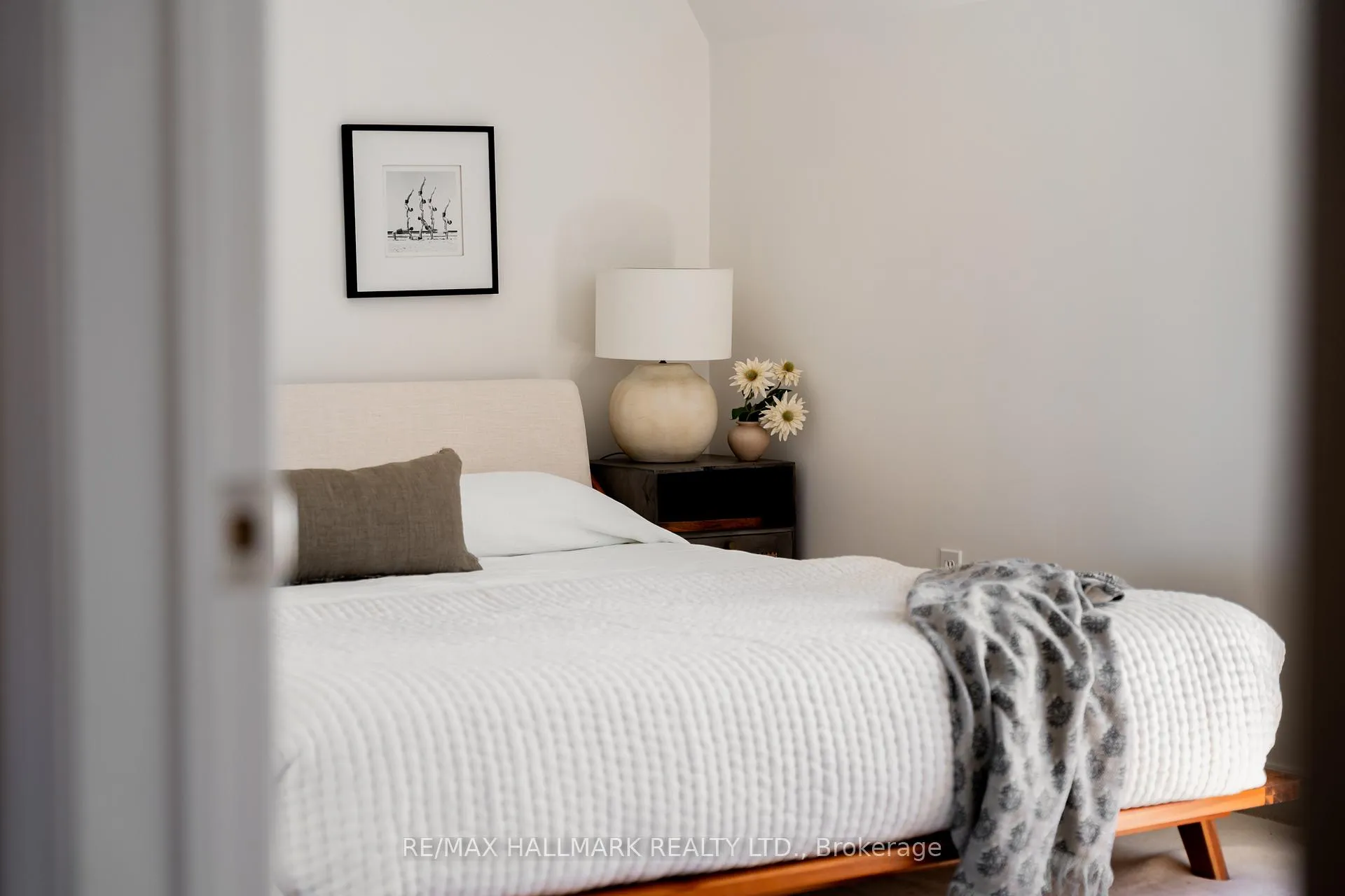 Photo 30 of 31 Carnahan Terrace, Toronto, East End-Danforth — HOMEH