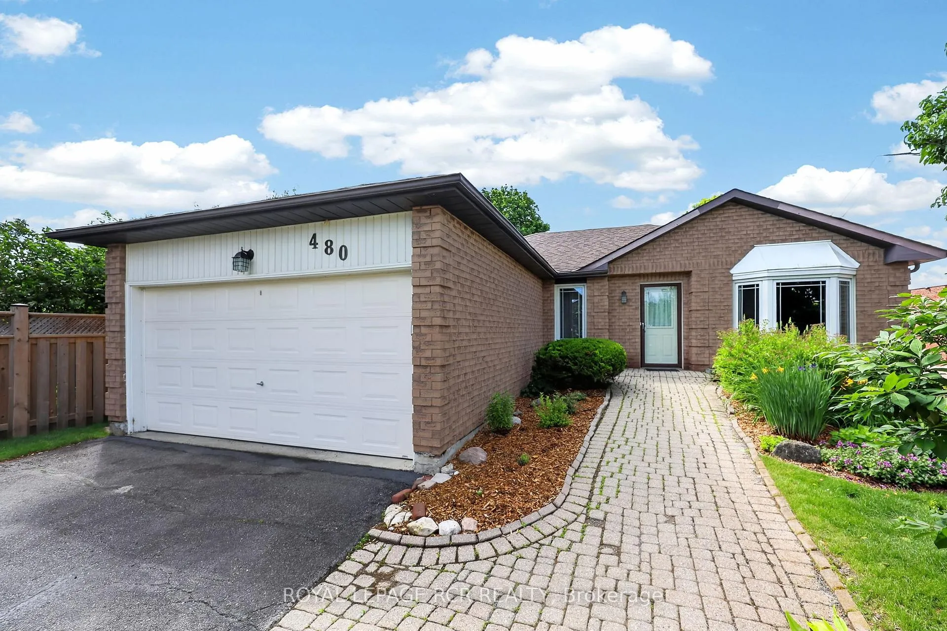 Photo 3 of 480 College Avenue, Orangeville — HOMEH