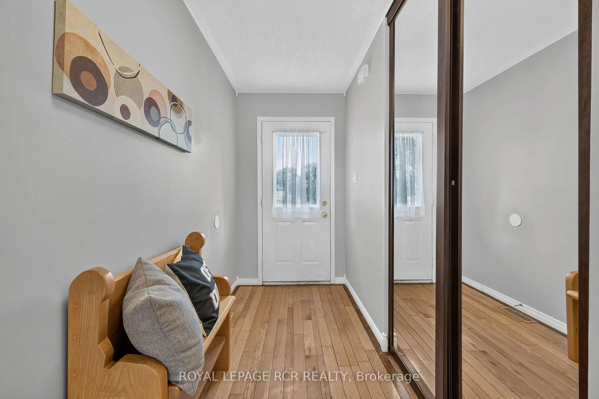 Photo 5 of 480 College Avenue, Orangeville — HOMEH