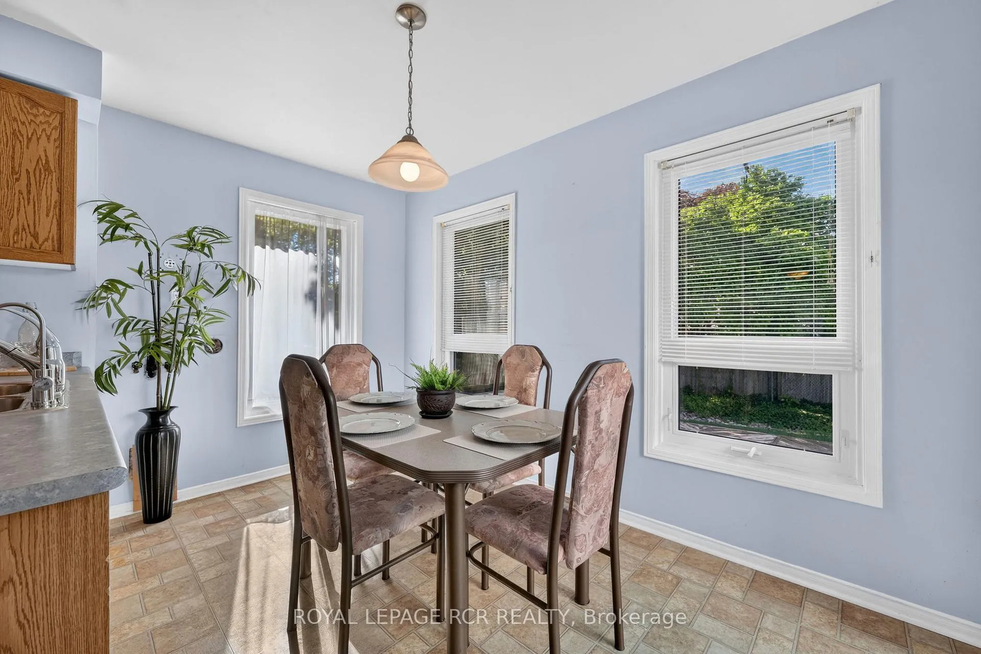 Photo 11 of 480 College Avenue, Orangeville — HOMEH