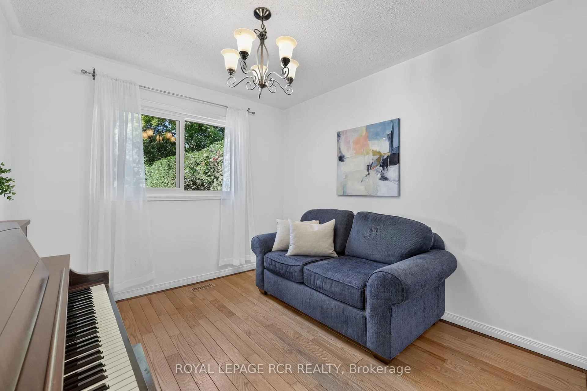 Photo 14 of 480 College Avenue, Orangeville — HOMEH