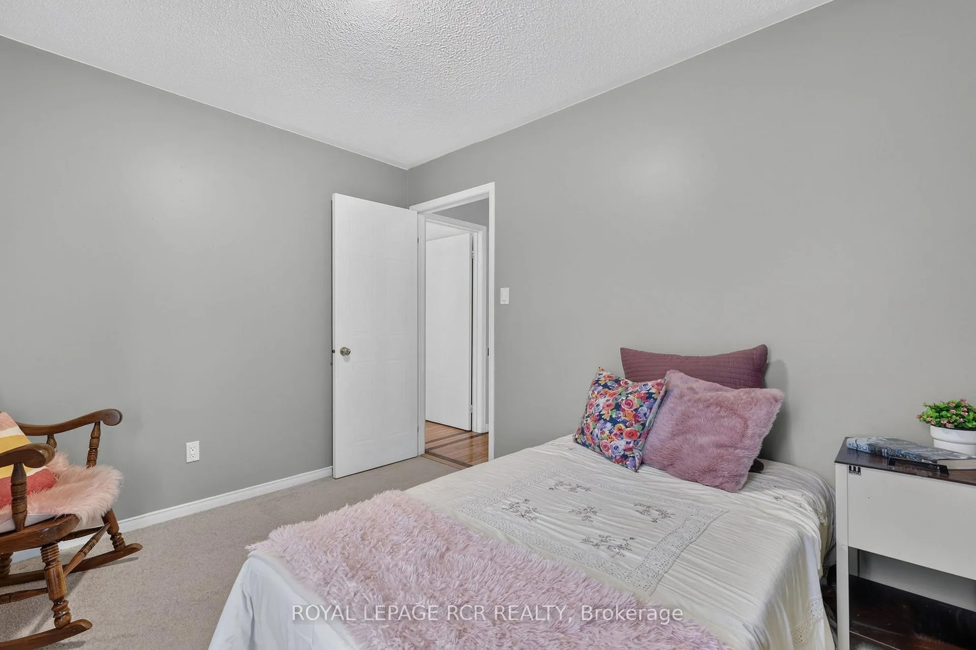 Photo 23 of 480 College Avenue, Orangeville — HOMEH