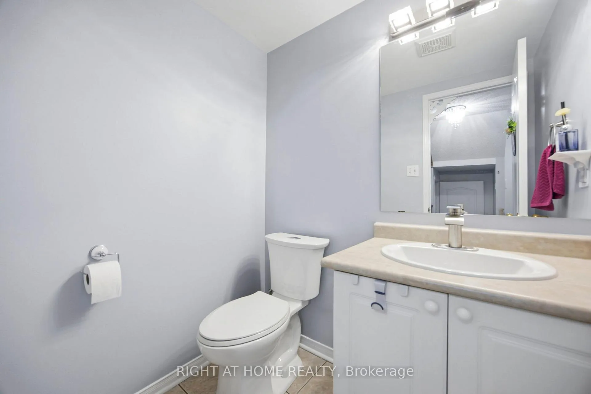 Photo 4 of 1064 Pepperidge Cross, Mississauga, Meadowvale Village — HOMEH