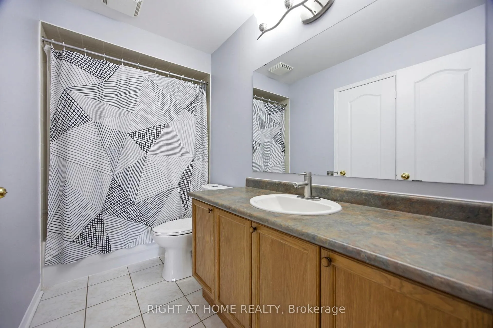 Photo 14 of 1064 Pepperidge Cross, Mississauga, Meadowvale Village — HOMEH