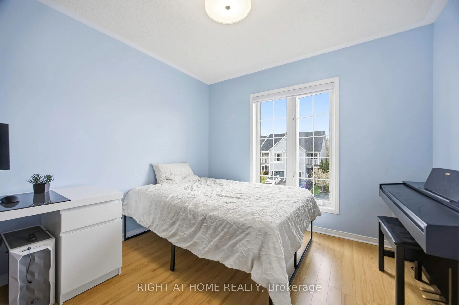 Photo 15 of 1064 Pepperidge Cross, Mississauga, Meadowvale Village — HOMEH