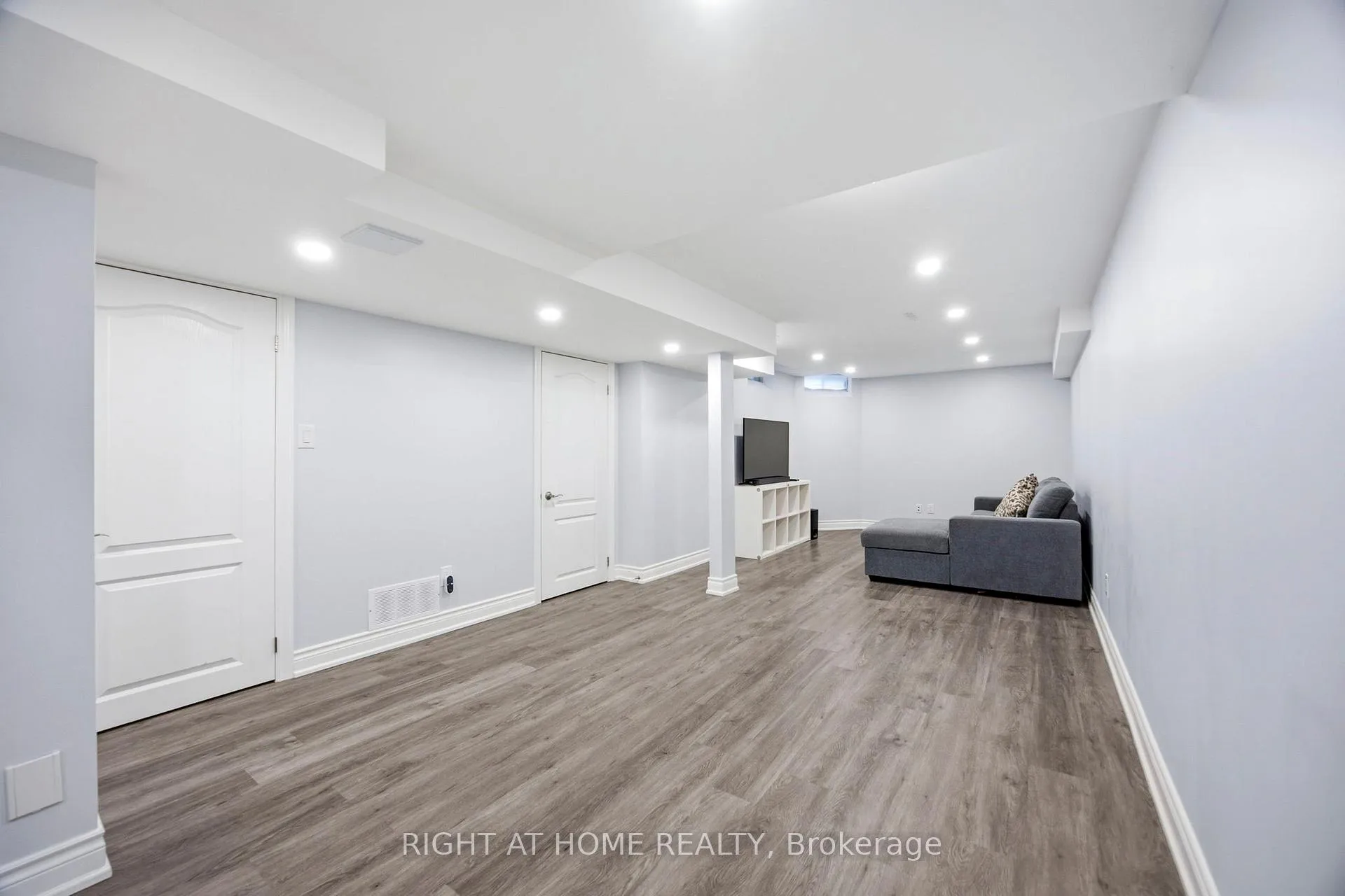 Photo 21 of 1064 Pepperidge Cross, Mississauga, Meadowvale Village — HOMEH