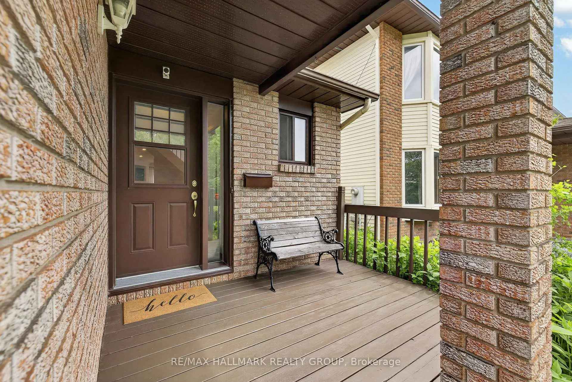 Photo 3 of 1797 Bromont Way, Ottawa, Chateauneuf — HOMEH