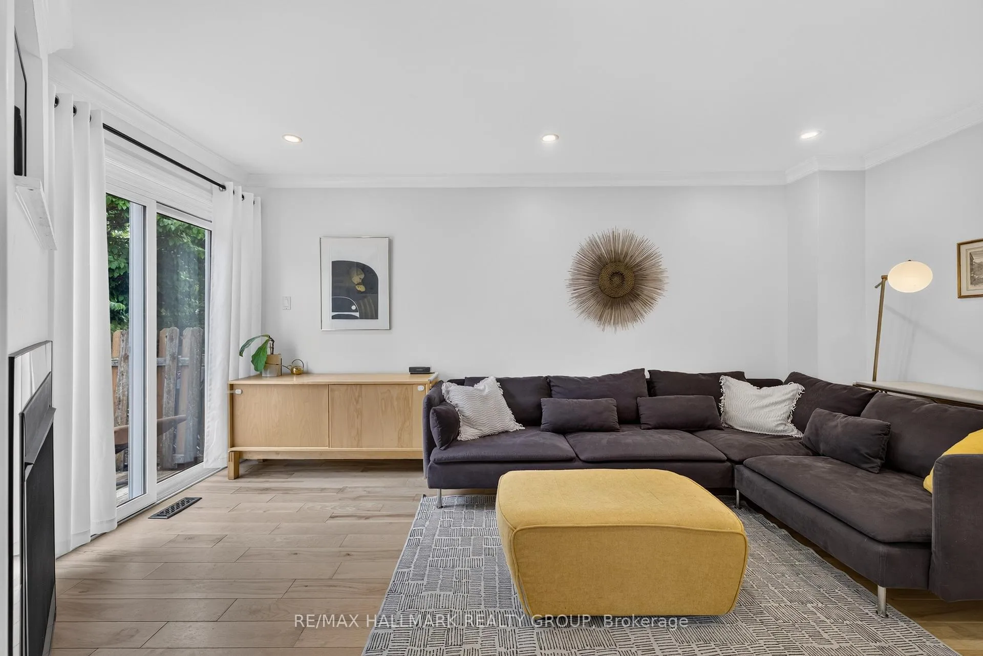 Photo 10 of 1797 Bromont Way, Ottawa, Chateauneuf — HOMEH