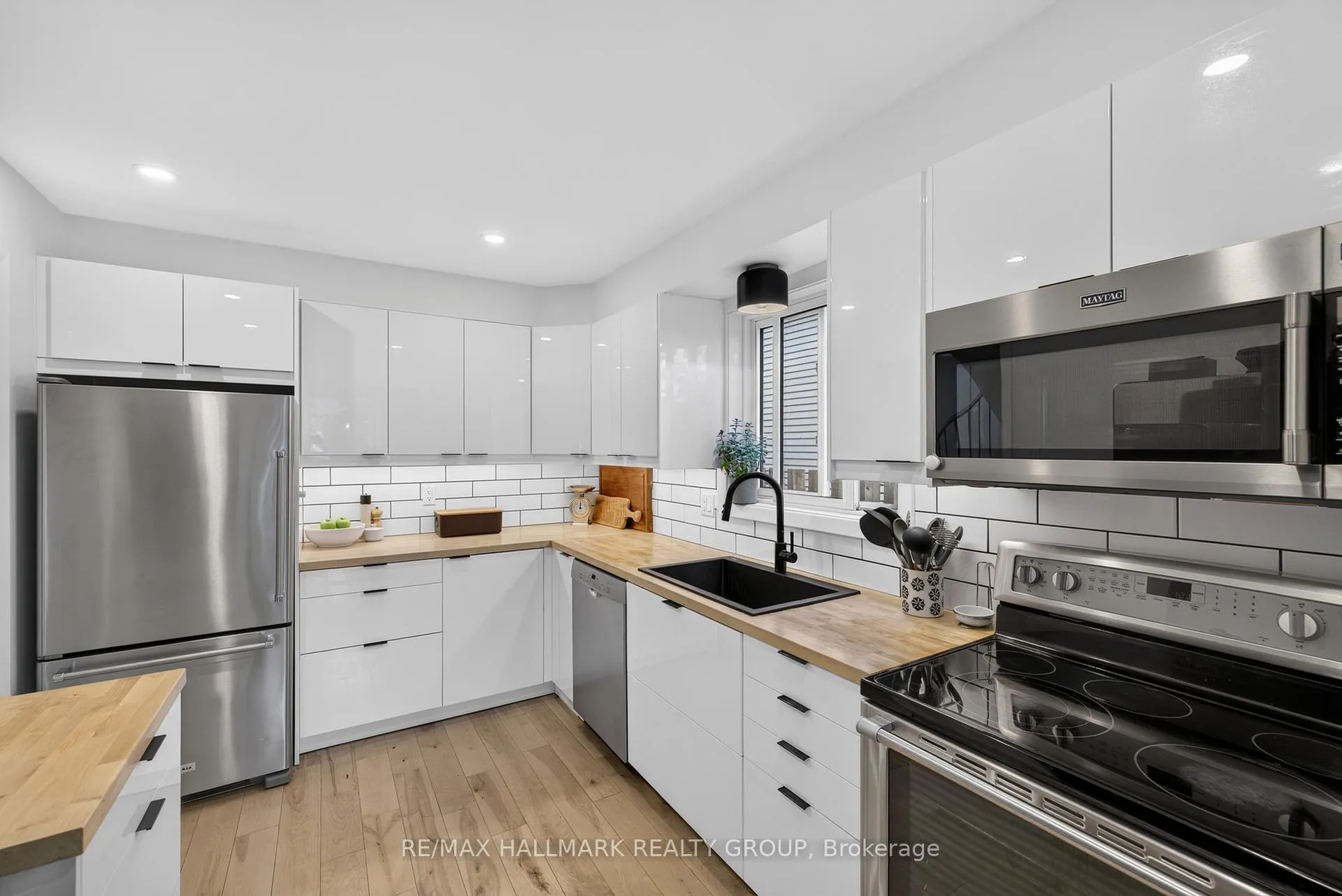 Photo 18 of 1797 Bromont Way, Ottawa, Chateauneuf — HOMEH
