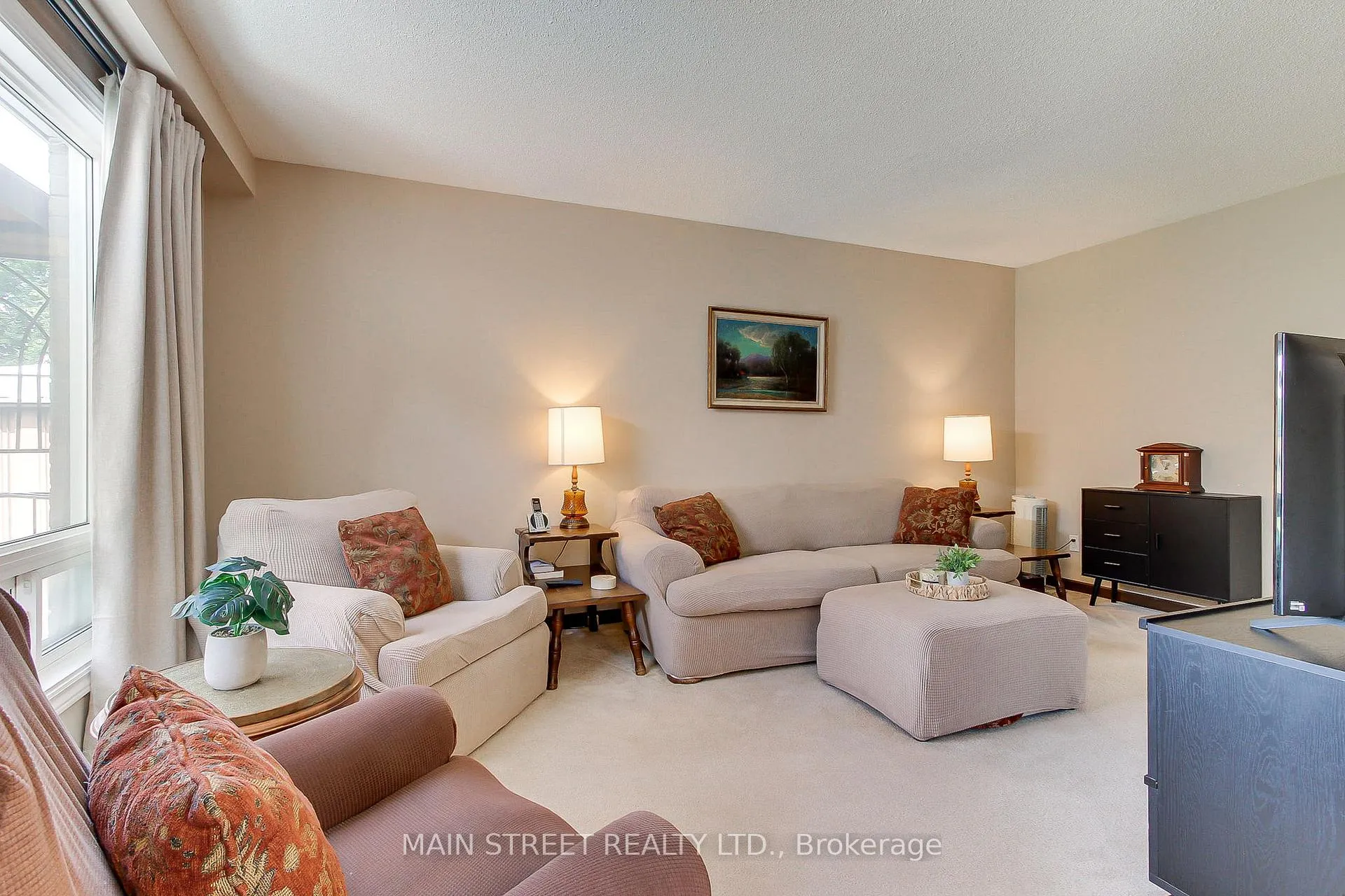 Photo 12 of 68 Patterson Street, Newmarket, Bristol-London — HOMEH