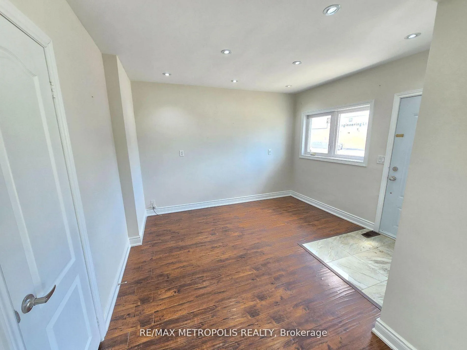Photo 3 of 238 Toronto Avenue, Oshawa, Central — HOMEH