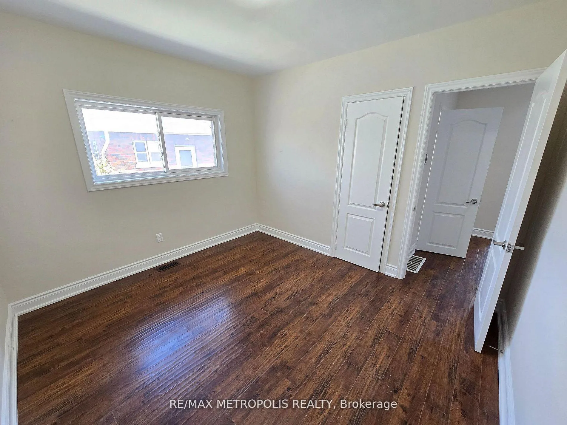 Photo 12 of 238 Toronto Avenue, Oshawa, Central — HOMEH