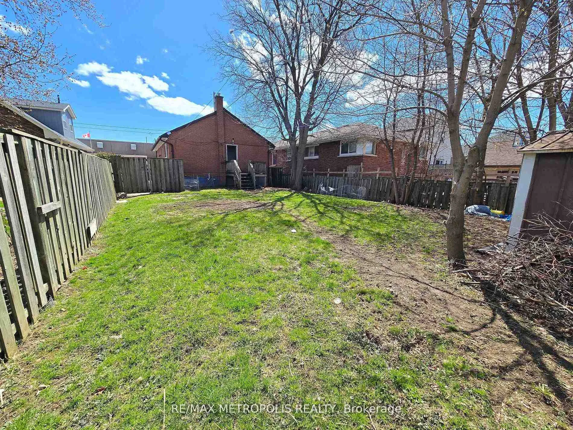 Photo 20 of 238 Toronto Avenue, Oshawa, Central — HOMEH