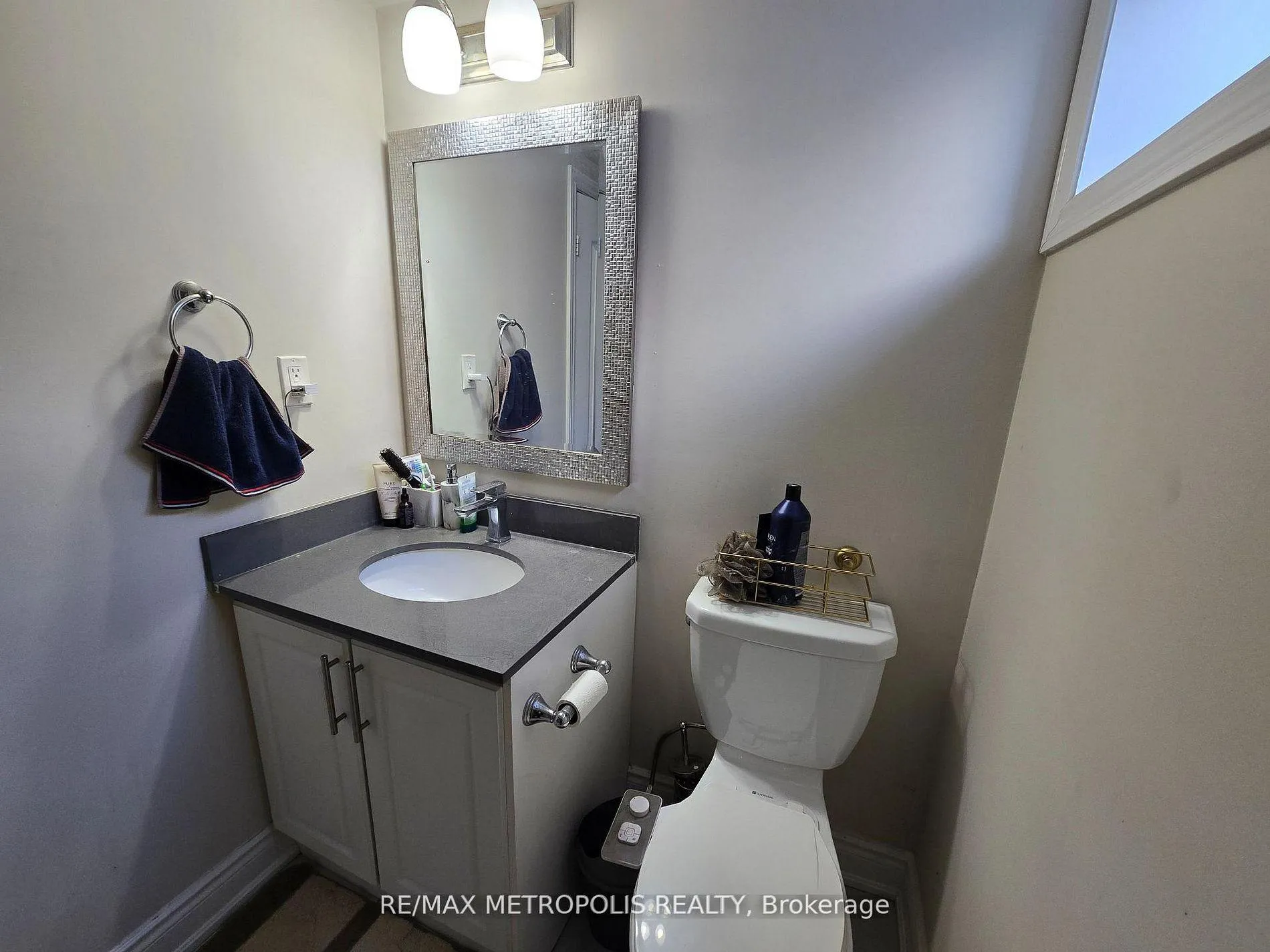 Photo 24 of 238 Toronto Avenue, Oshawa, Central — HOMEH