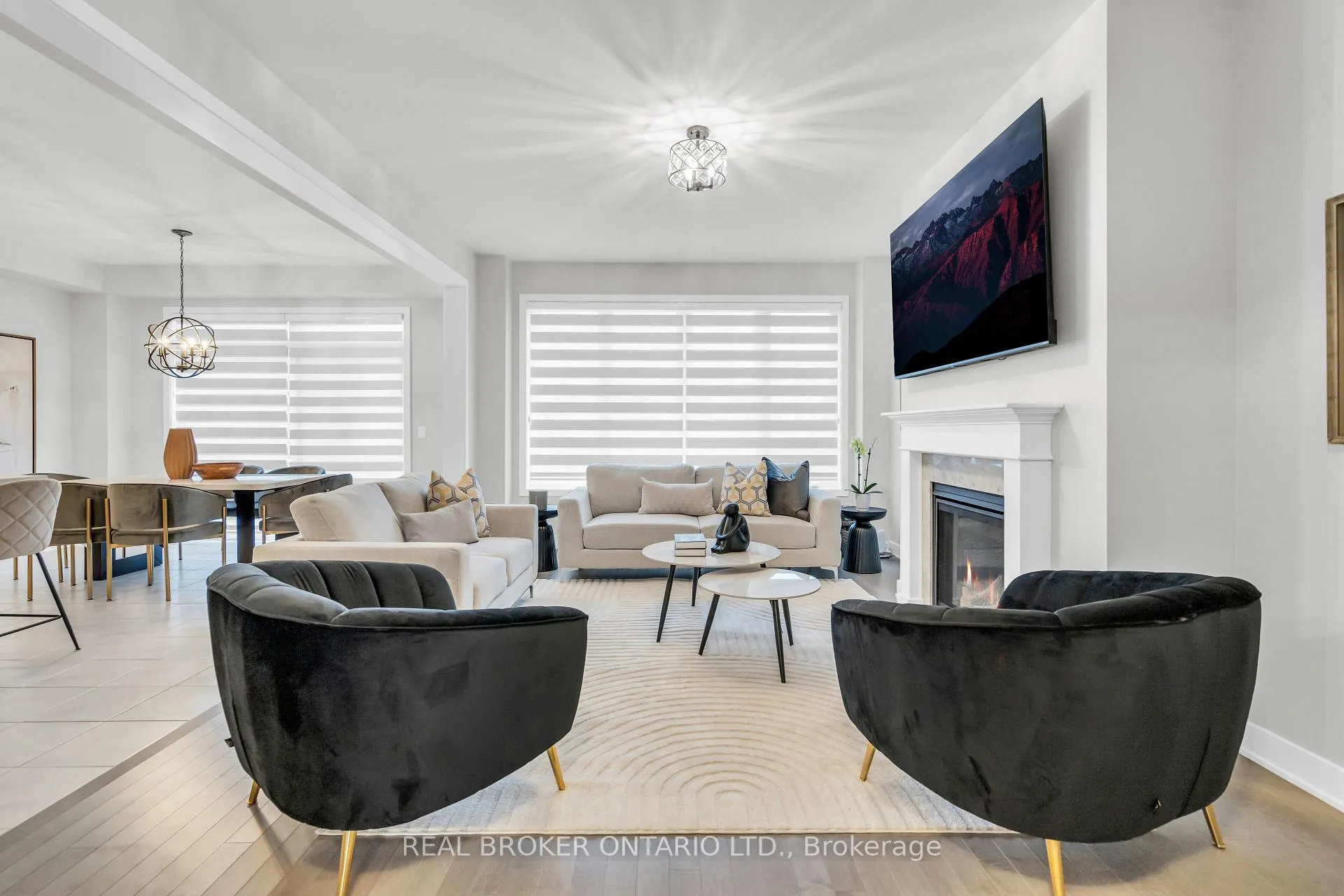 Photo 5 of 1058 Thompson Drive, Oshawa, Kedron — HOMEH