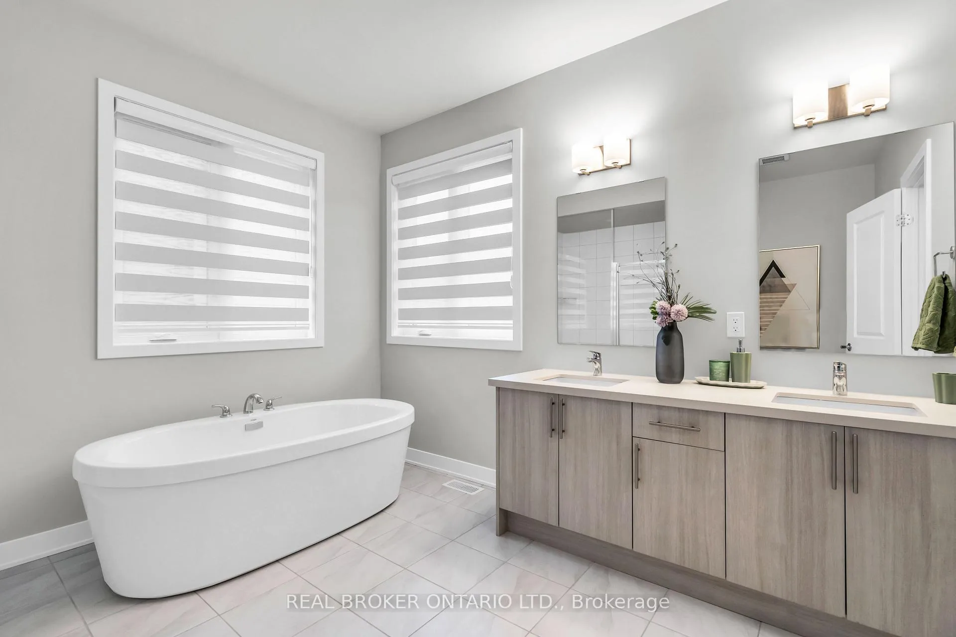 Photo 24 of 1058 Thompson Drive, Oshawa, Kedron — HOMEH