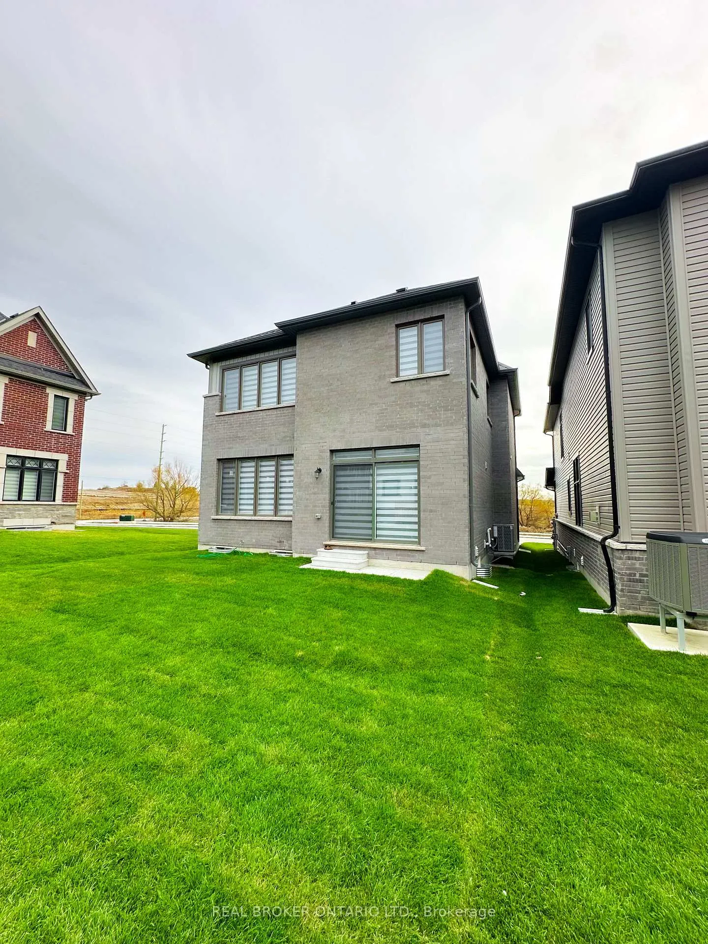 Photo 40 of 1058 Thompson Drive, Oshawa, Kedron — HOMEH