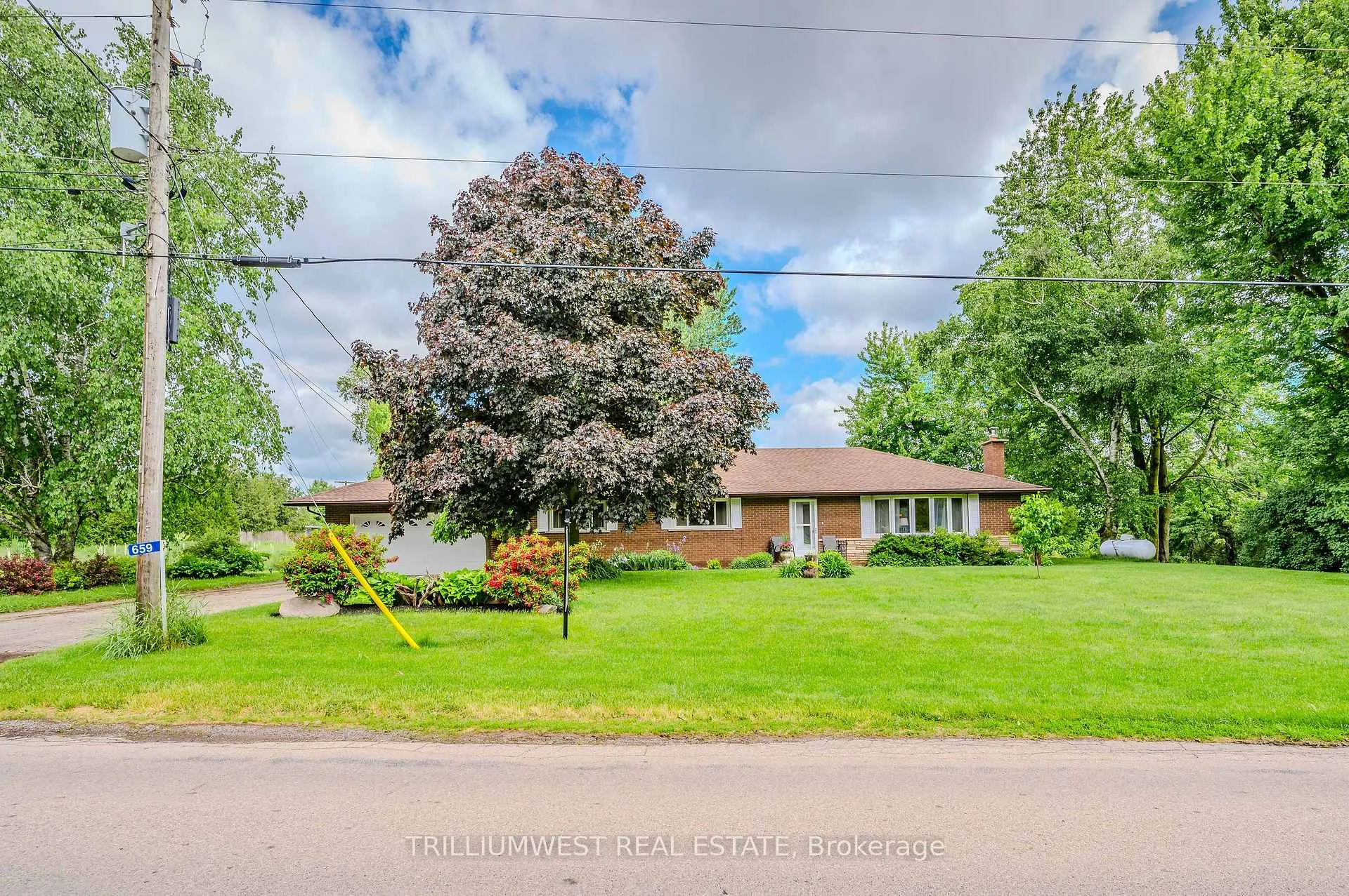 Photo 2 of 659 Concession 5 Road W, Hamilton, Waterdown — HOMEH