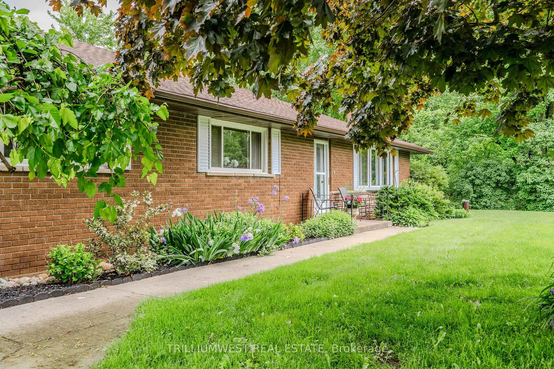 Photo 3 of 659 Concession 5 Road W, Hamilton, Waterdown — HOMEH
