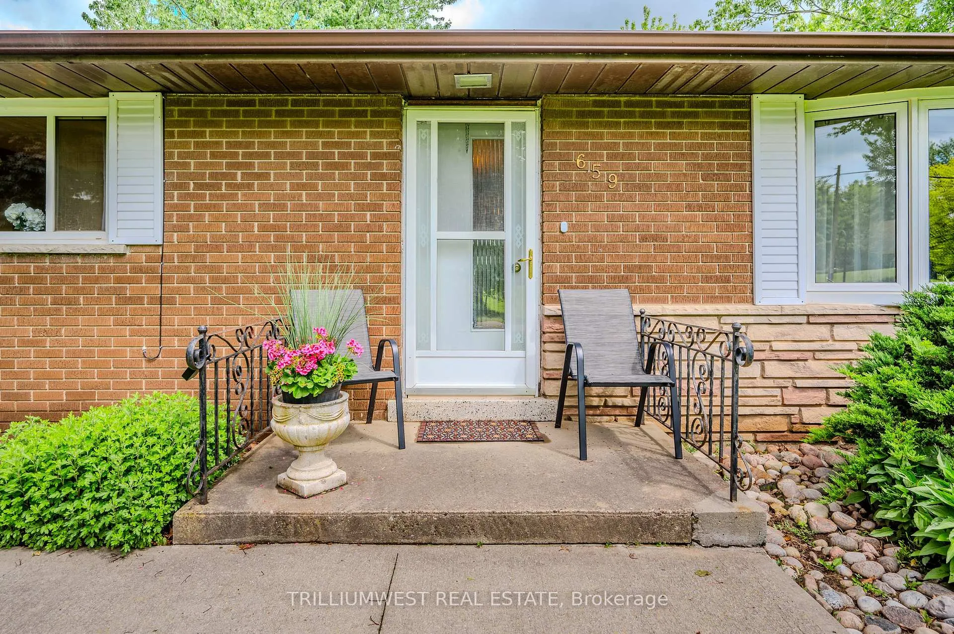 Photo 4 of 659 Concession 5 Road W, Hamilton, Waterdown — HOMEH