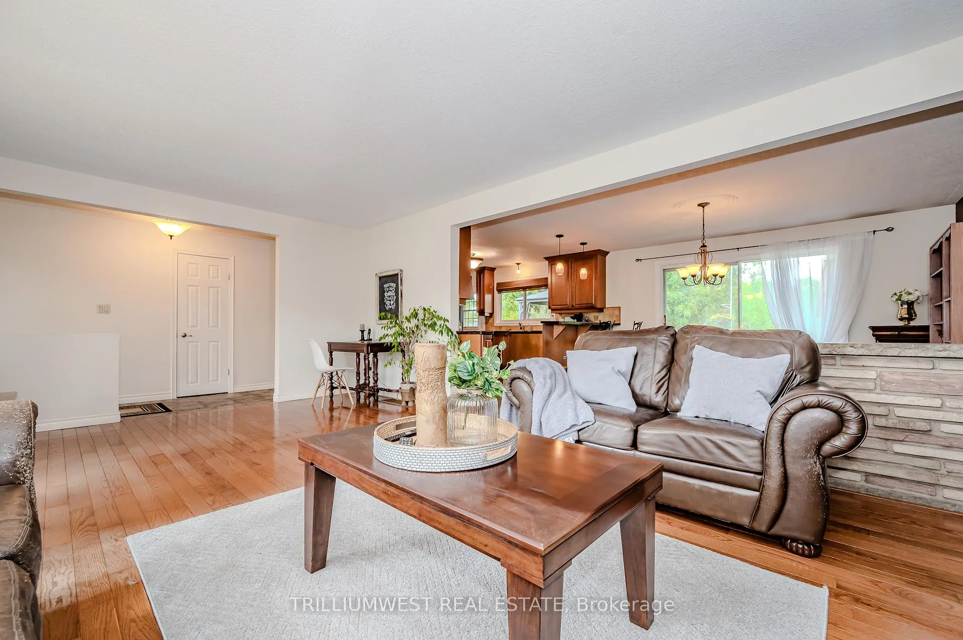 Photo 9 of 659 Concession 5 Road W, Hamilton, Waterdown — HOMEH