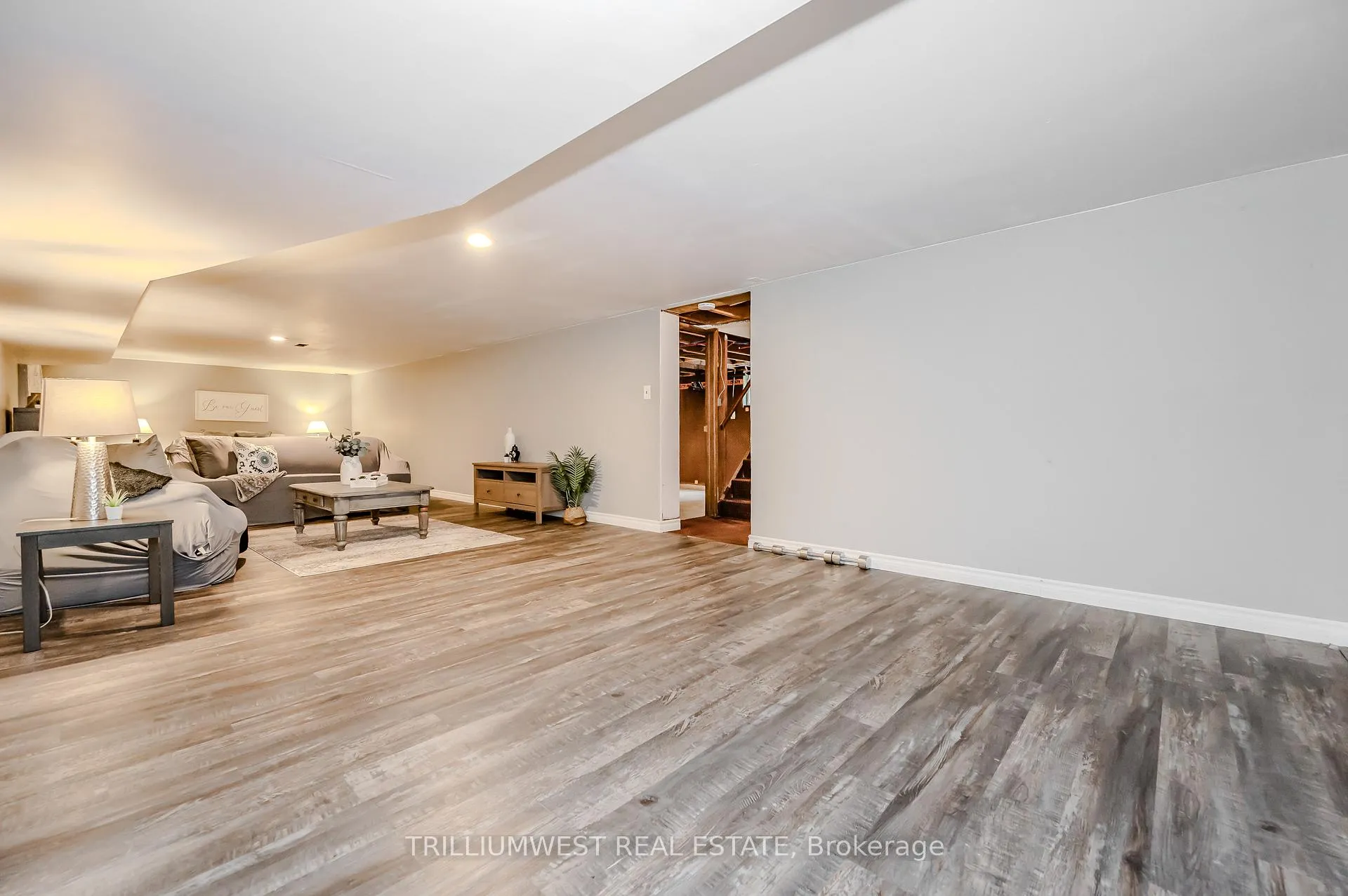 Photo 27 of 659 Concession 5 Road W, Hamilton, Waterdown — HOMEH