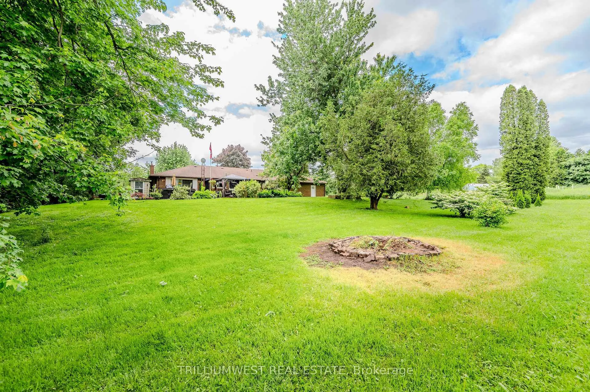 Photo 31 of 659 Concession 5 Road W, Hamilton, Waterdown — HOMEH