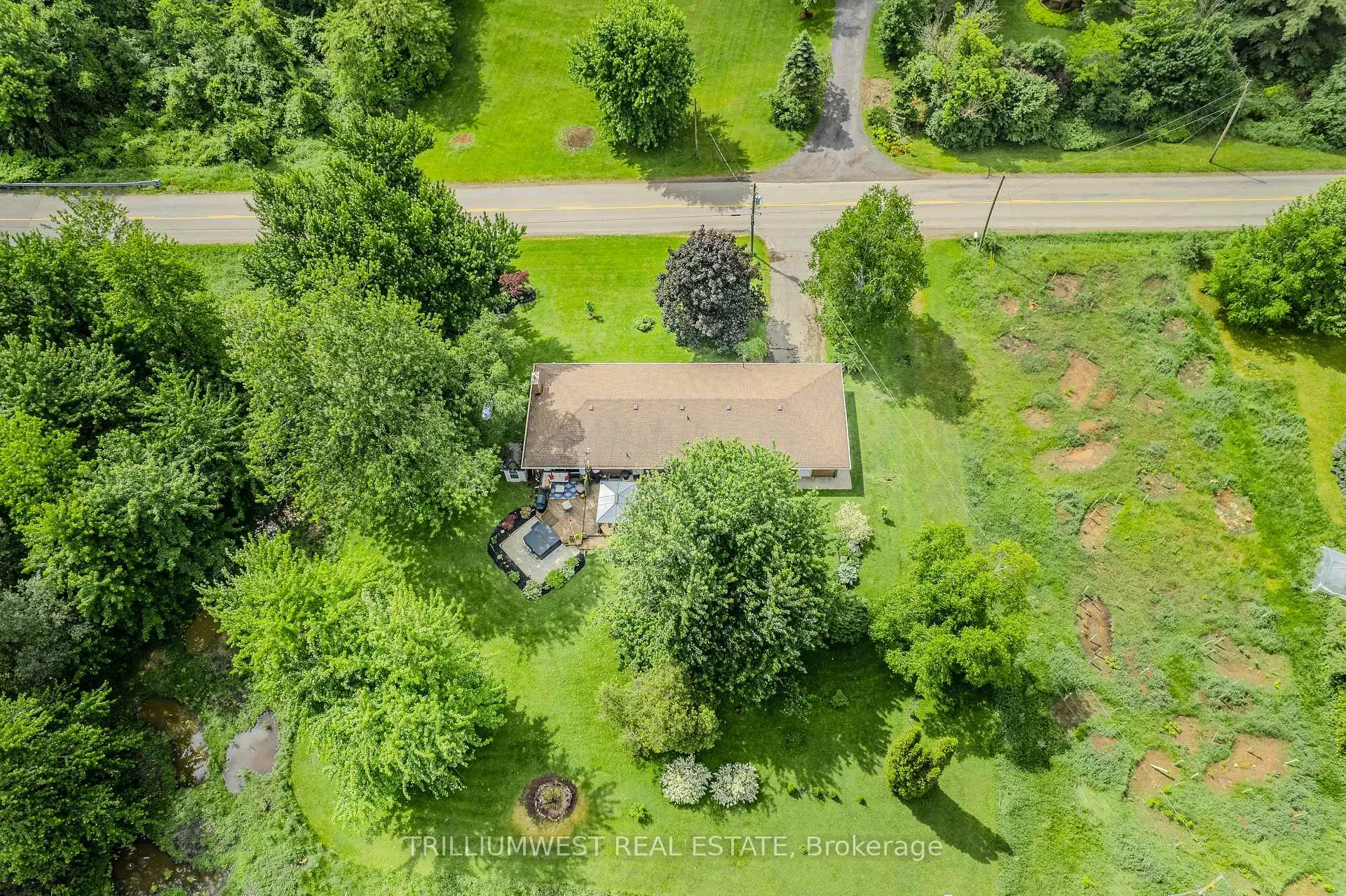 Photo 37 of 659 Concession 5 Road W, Hamilton, Waterdown — HOMEH