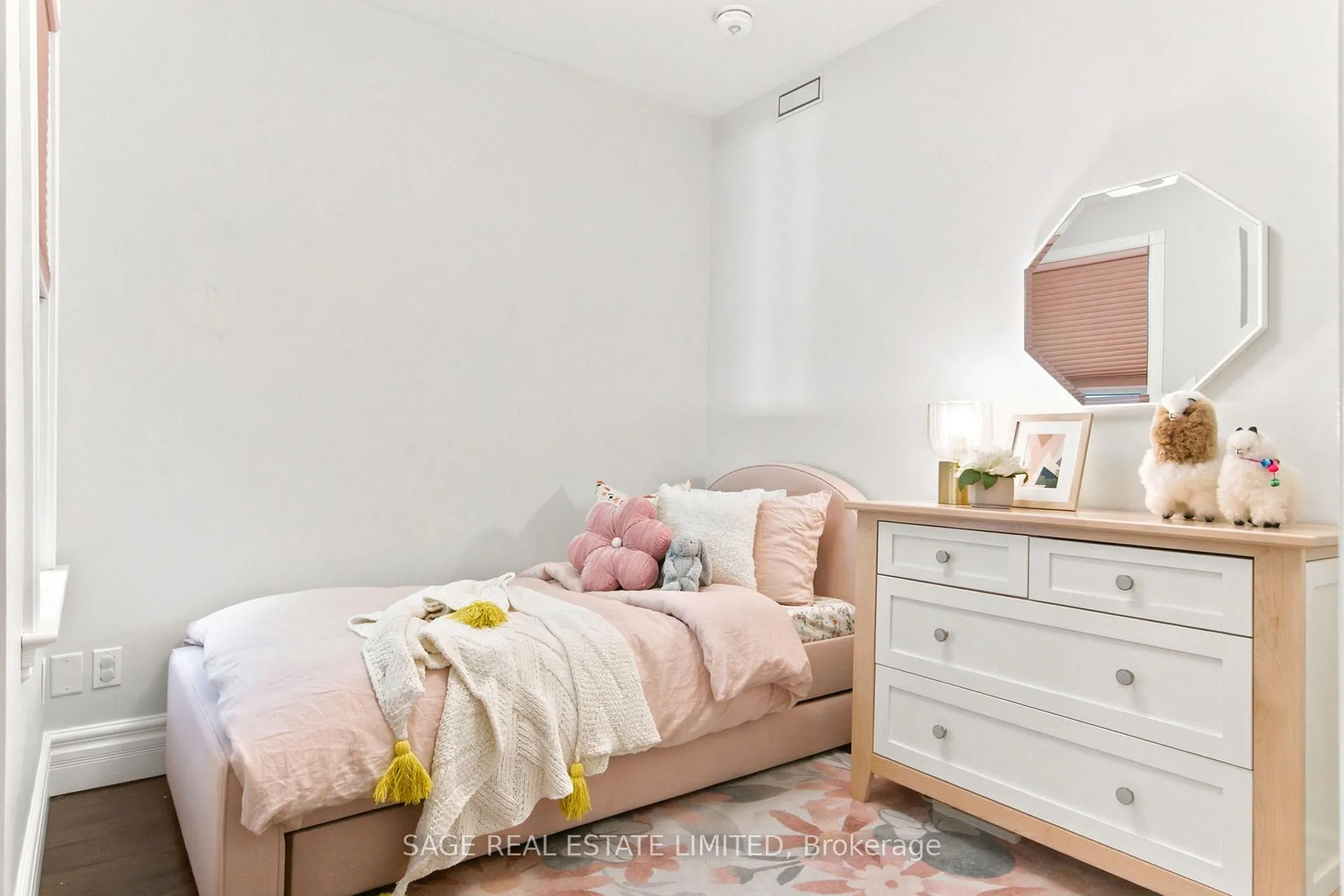 Photo 31 of 237 Logan Avenue, Toronto, South Riverdale — HOMEH