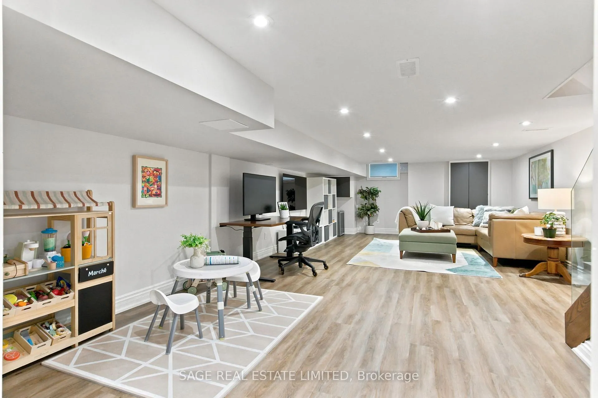 Photo 33 of 237 Logan Avenue, Toronto, South Riverdale — HOMEH