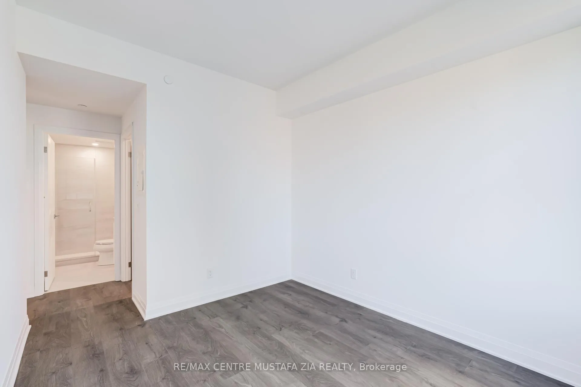 Photo 22 of Unit 1301, 4015 The Exchange, Mississauga, City Centre — HOMEH
