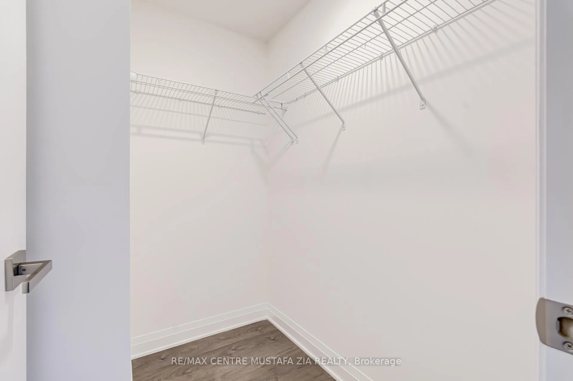 Photo 24 of Unit 1301, 4015 The Exchange, Mississauga, City Centre — HOMEH