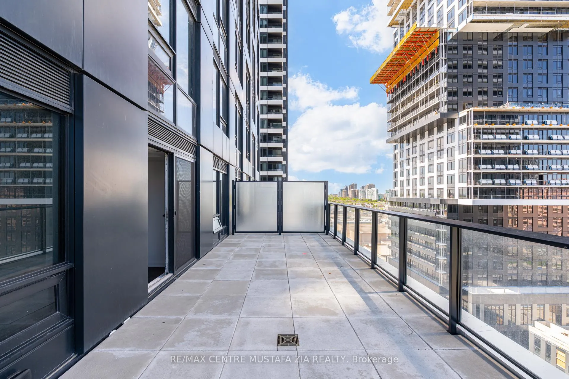 Photo 27 of Unit 1301, 4015 The Exchange, Mississauga, City Centre — HOMEH