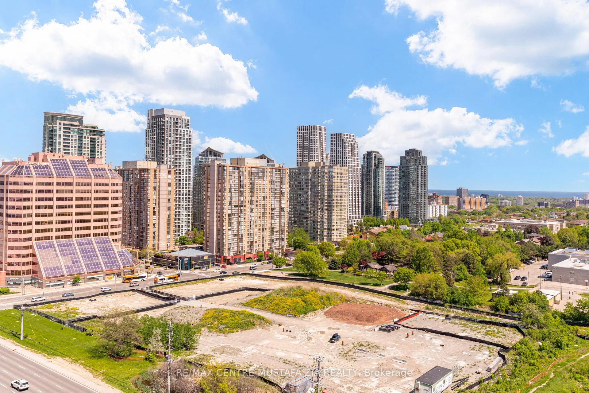 Photo 29 of Unit 1301, 4015 The Exchange, Mississauga, City Centre — HOMEH