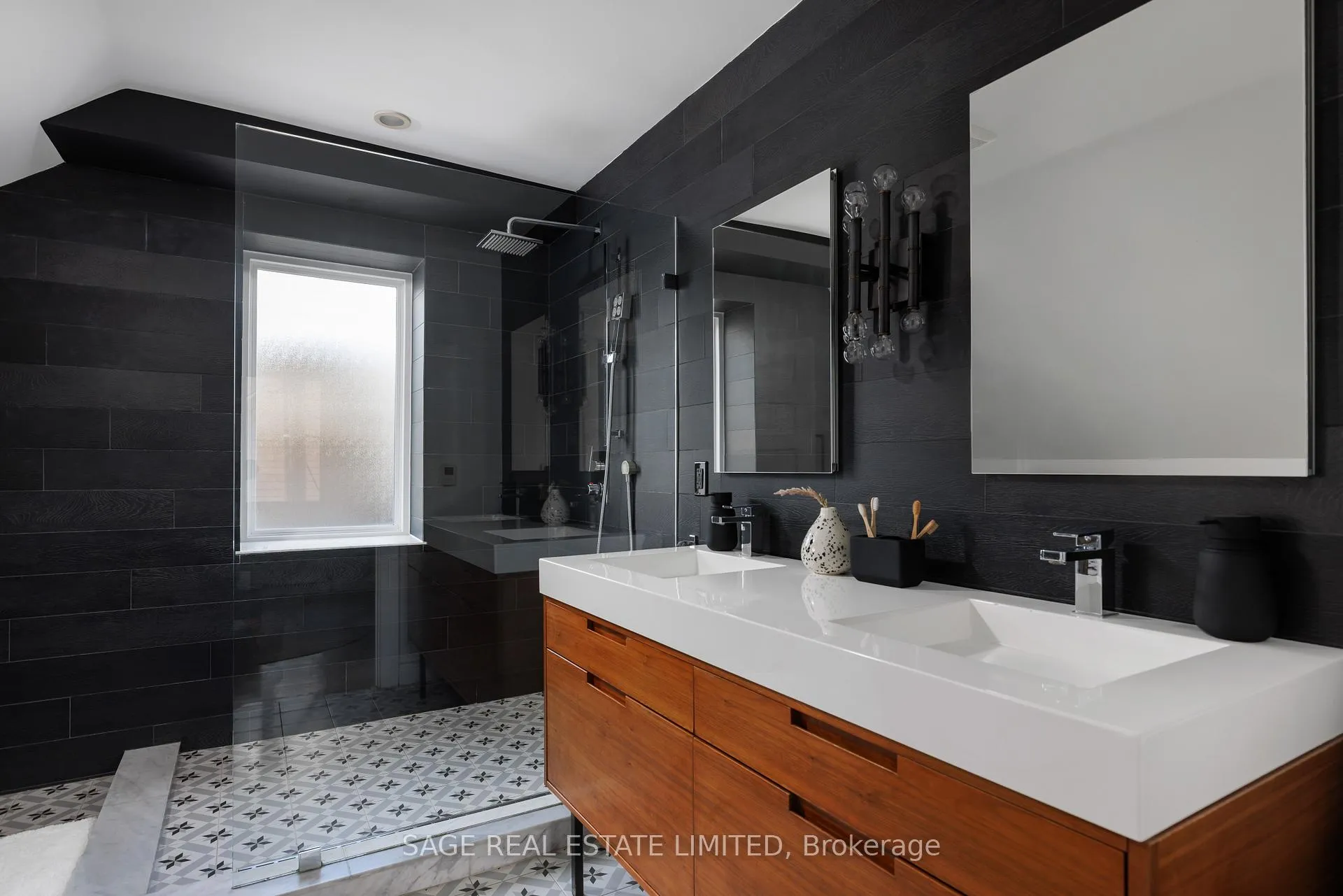 Photo 39 of 21 Biggar Avenue, Toronto, Wychwood — HOMEH