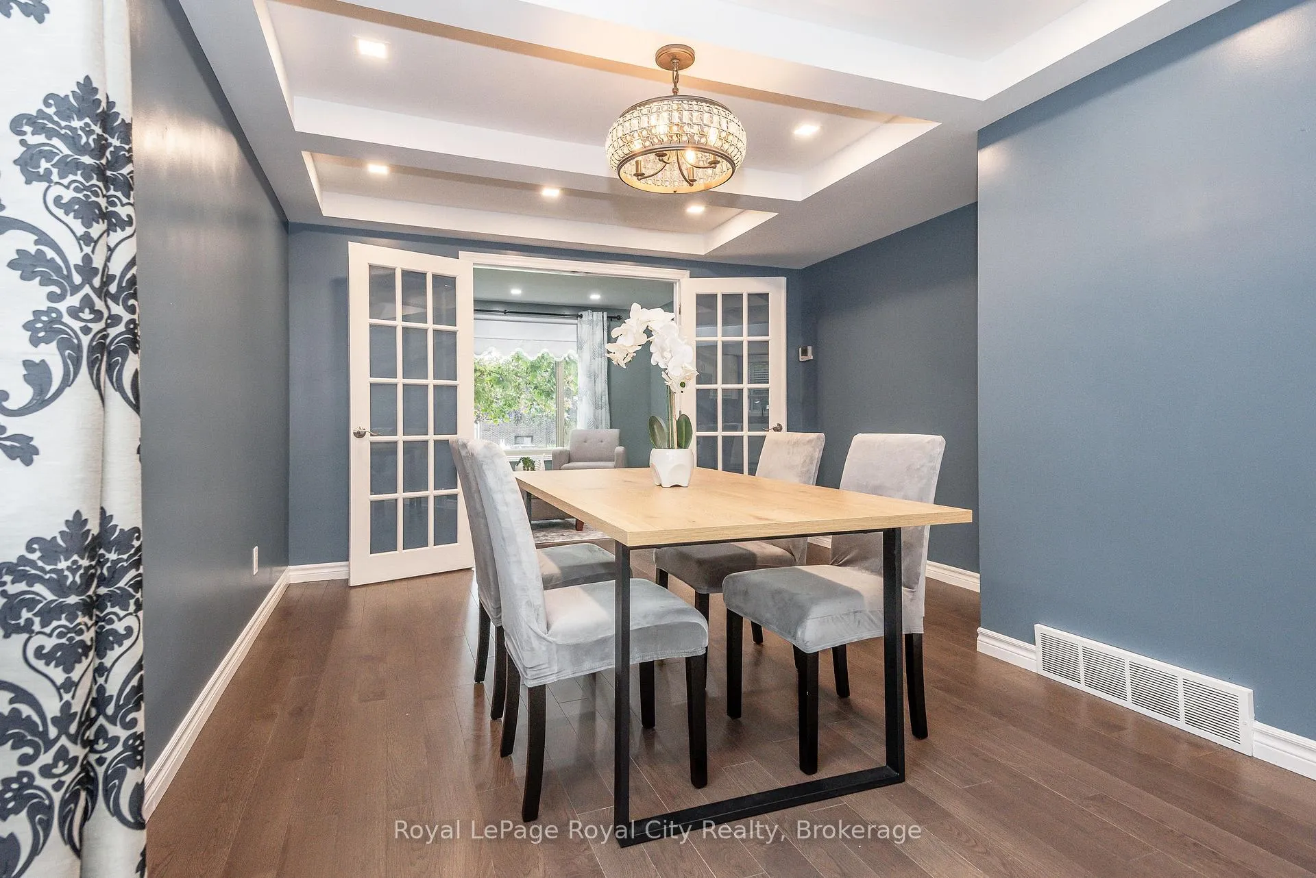 Photo 12 of 236 Ironwood Road, Guelph, Kortright West — HOMEH