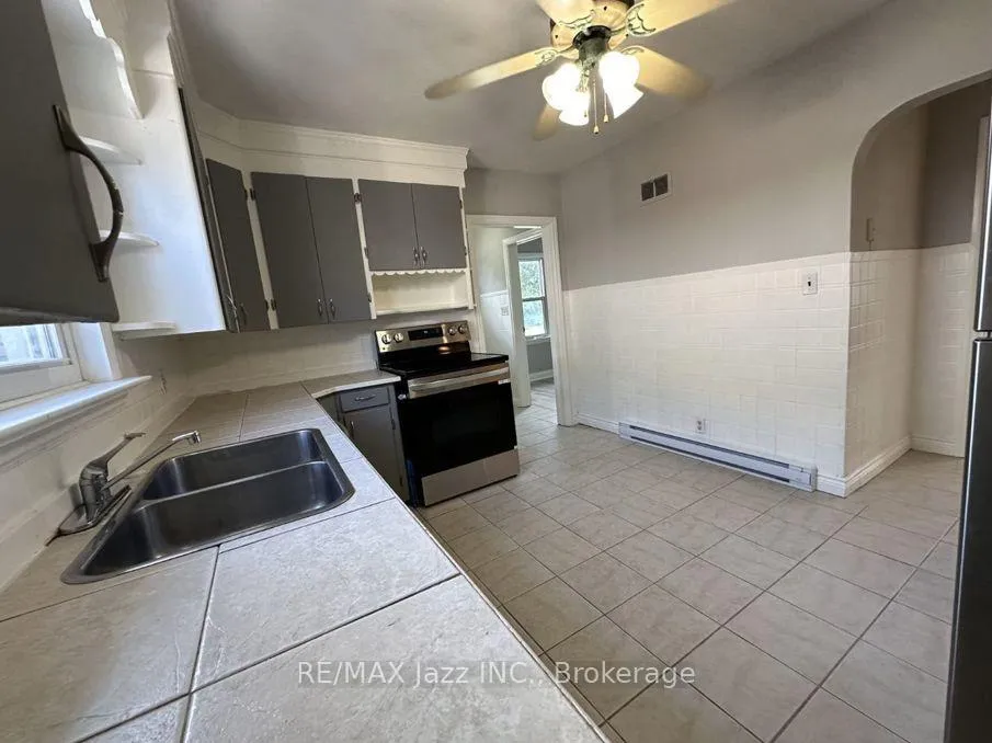 Photo 10 of Unit Main, 59 Wilson Road S, Oshawa, Donevan — HOMEH