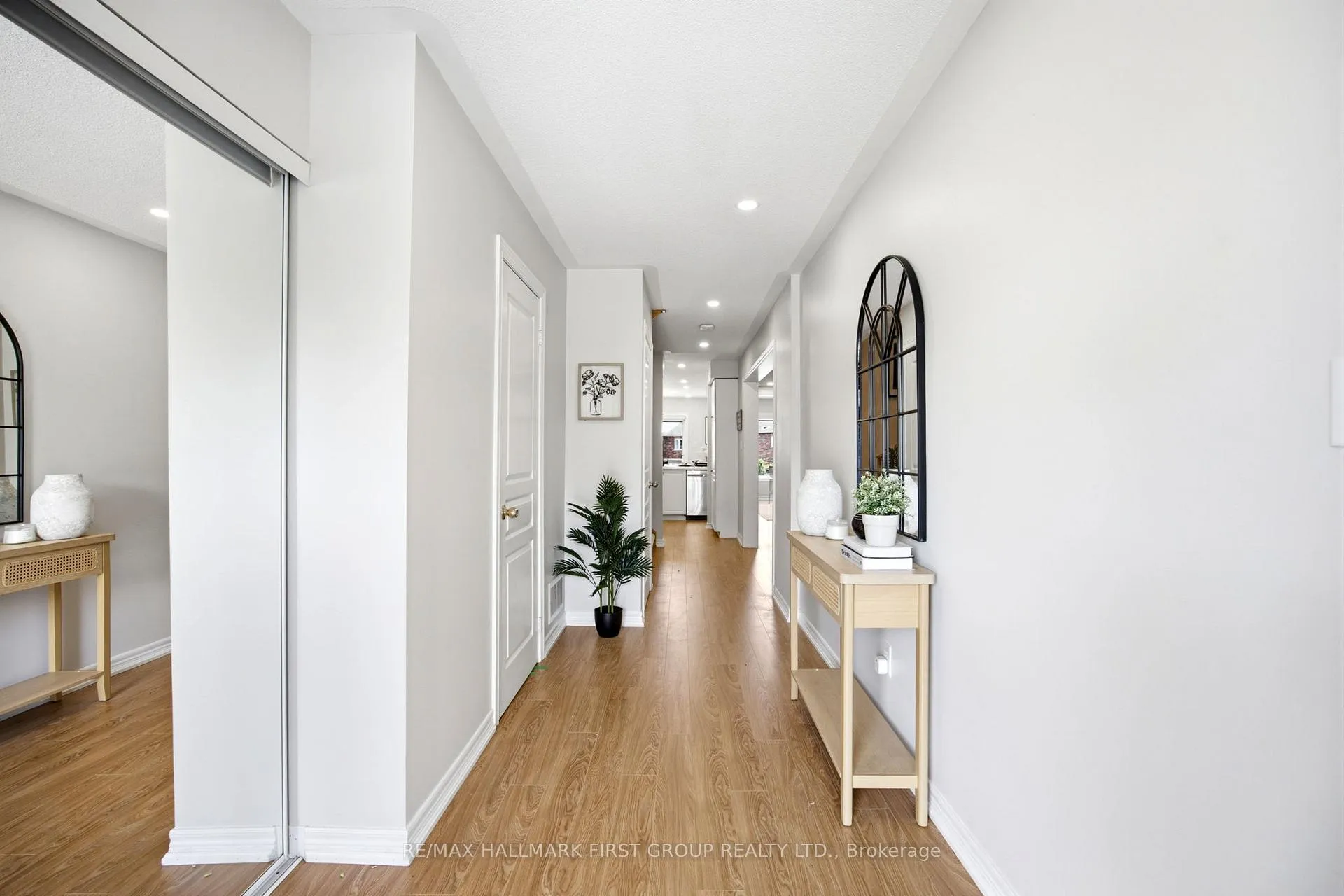 Photo 6 of 54 Whitefoot Crescent, Ajax, South East — HOMEH