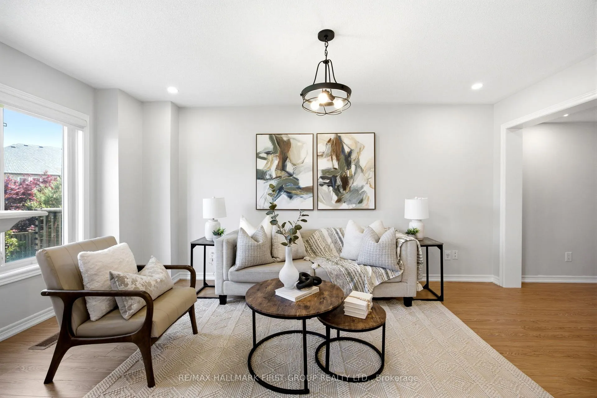 Photo 14 of 54 Whitefoot Crescent, Ajax, South East — HOMEH