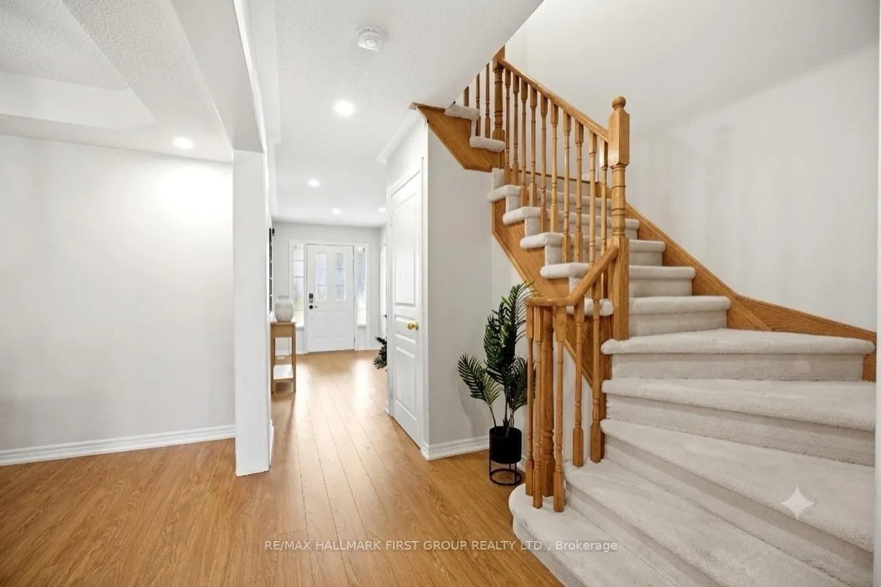 Photo 24 of 54 Whitefoot Crescent, Ajax, South East — HOMEH