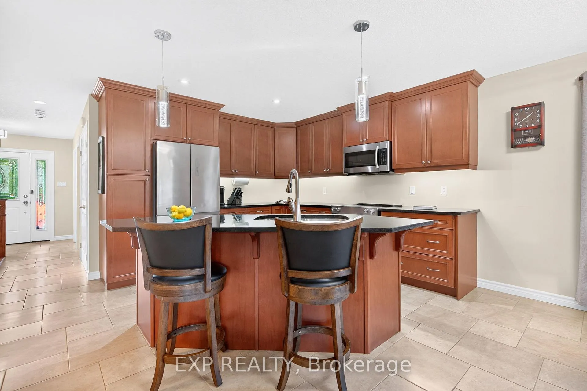 Photo 8 of 6 Caverhill Crescent, Middlesex Centre, Komoka — HOMEH
