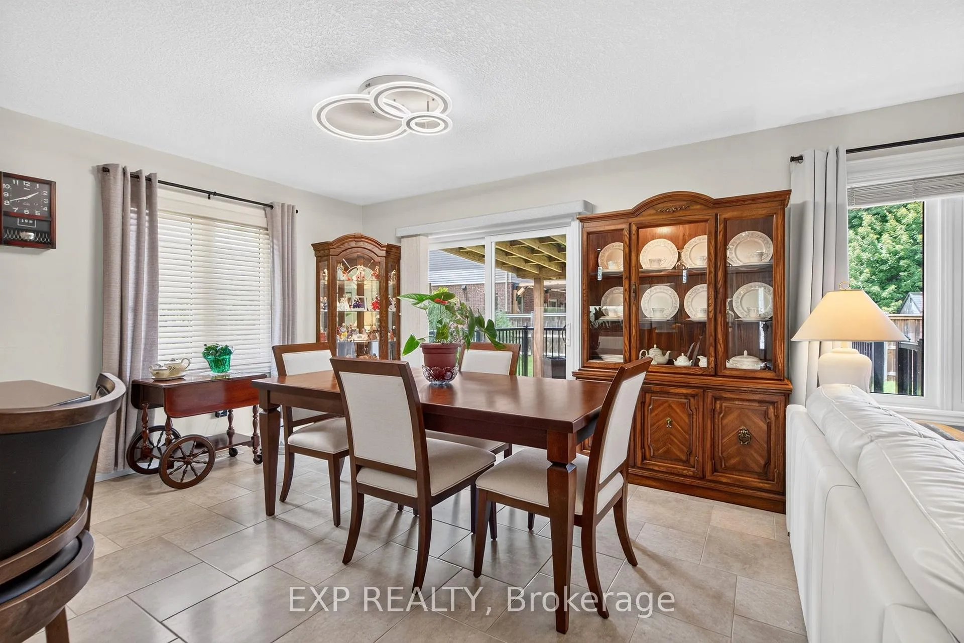 Photo 10 of 6 Caverhill Crescent, Middlesex Centre, Komoka — HOMEH