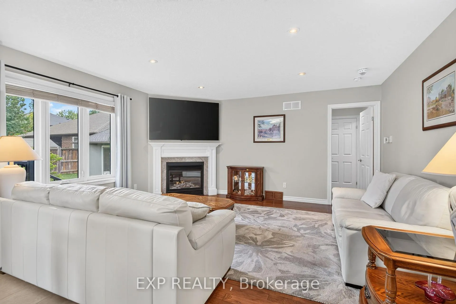Photo 11 of 6 Caverhill Crescent, Middlesex Centre, Komoka — HOMEH