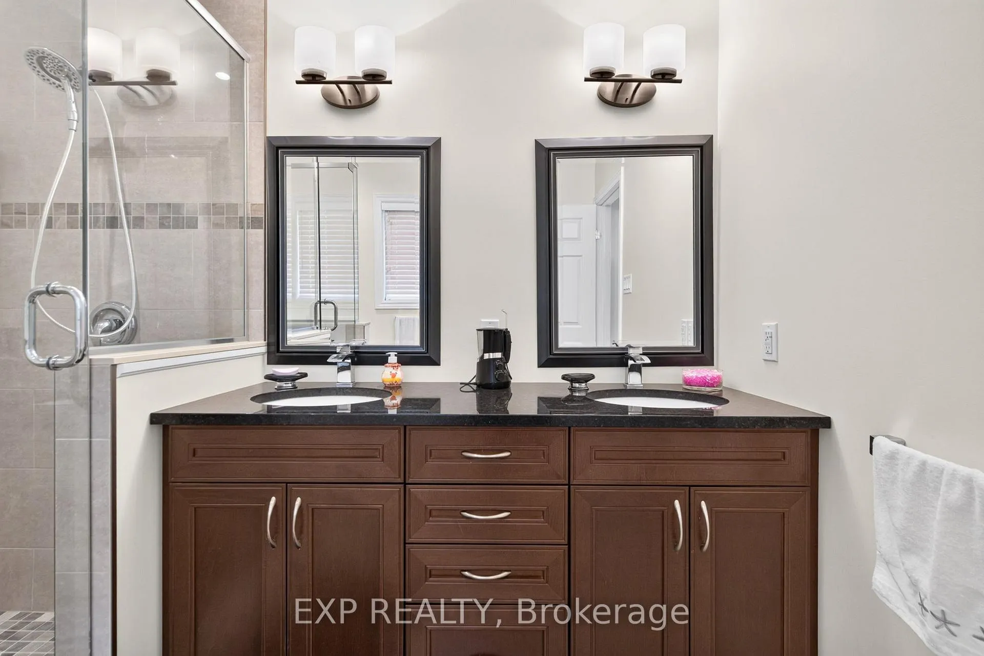 Photo 18 of 6 Caverhill Crescent, Middlesex Centre, Komoka — HOMEH