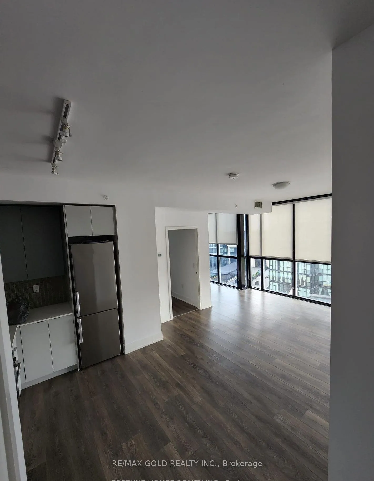 Photo 7 of Unit 702, 2916 Highway 7, Vaughan, Concord — HOMEH